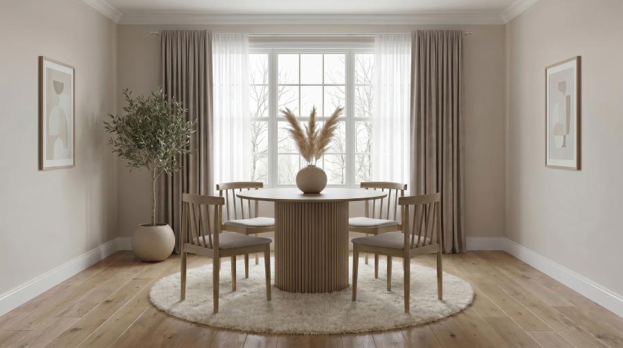 Mesa circular con 4 sillas